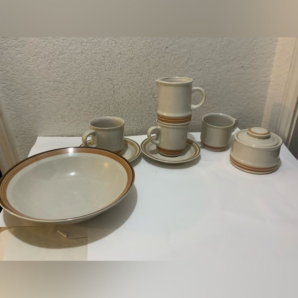 Vintage Japan Stoneware Set salad bowl creamer sugar bowl cups suacers G10